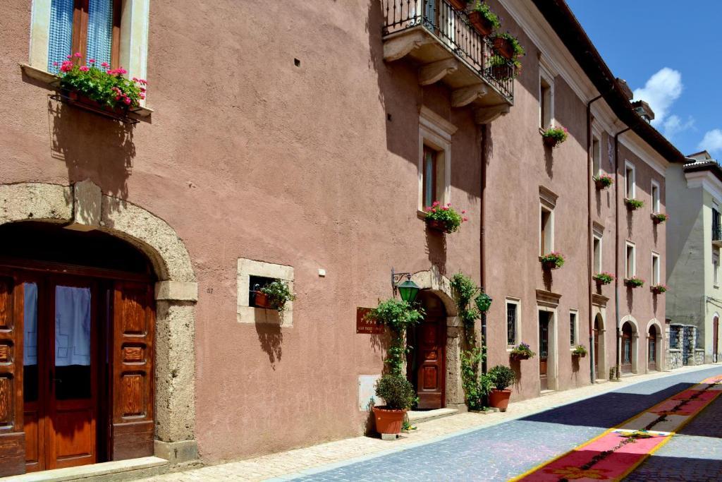 Hotel Alle Vecchie Arcate Пескассероли Экстерьер фото