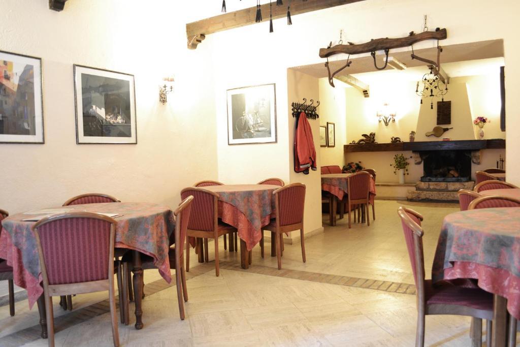 Hotel Alle Vecchie Arcate Пескассероли Экстерьер фото