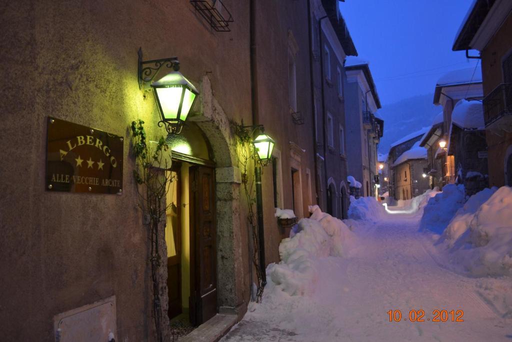 Hotel Alle Vecchie Arcate Пескассероли Экстерьер фото