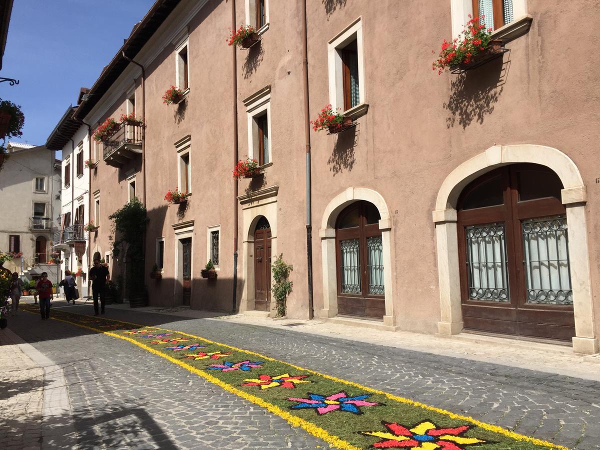 Hotel Alle Vecchie Arcate Пескассероли Экстерьер фото